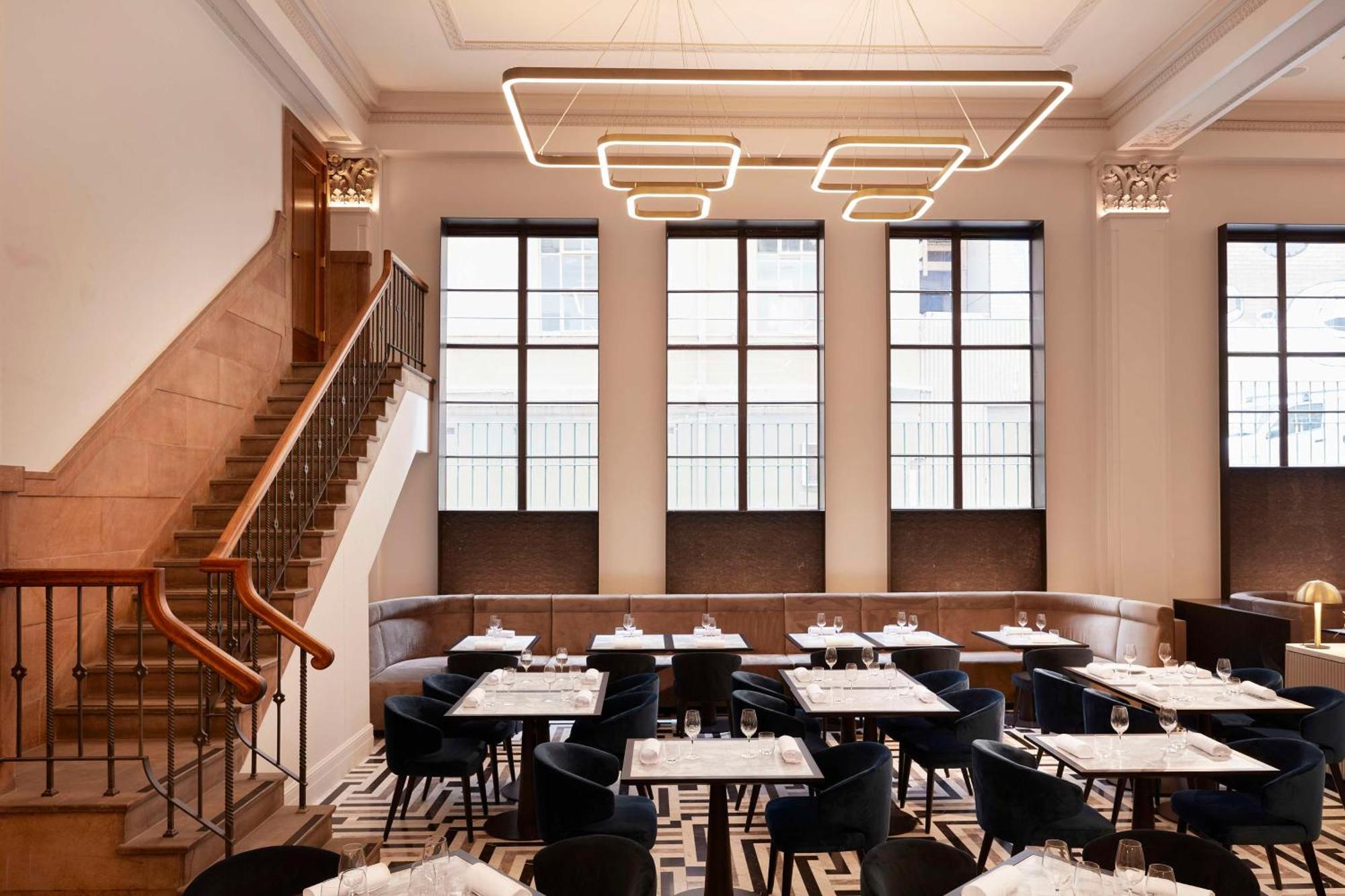 Hilton Melbourne Little Queen Street Exterior foto The interior of the restaurant