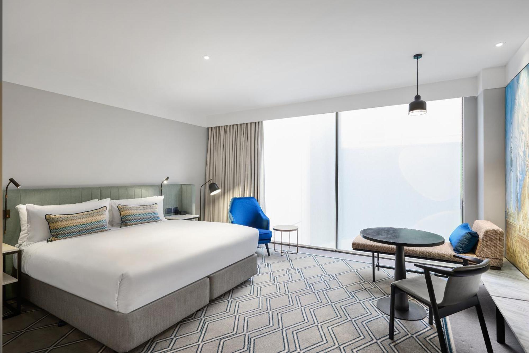 Hilton Melbourne Little Queen Street Exterior foto A room at the Hotel